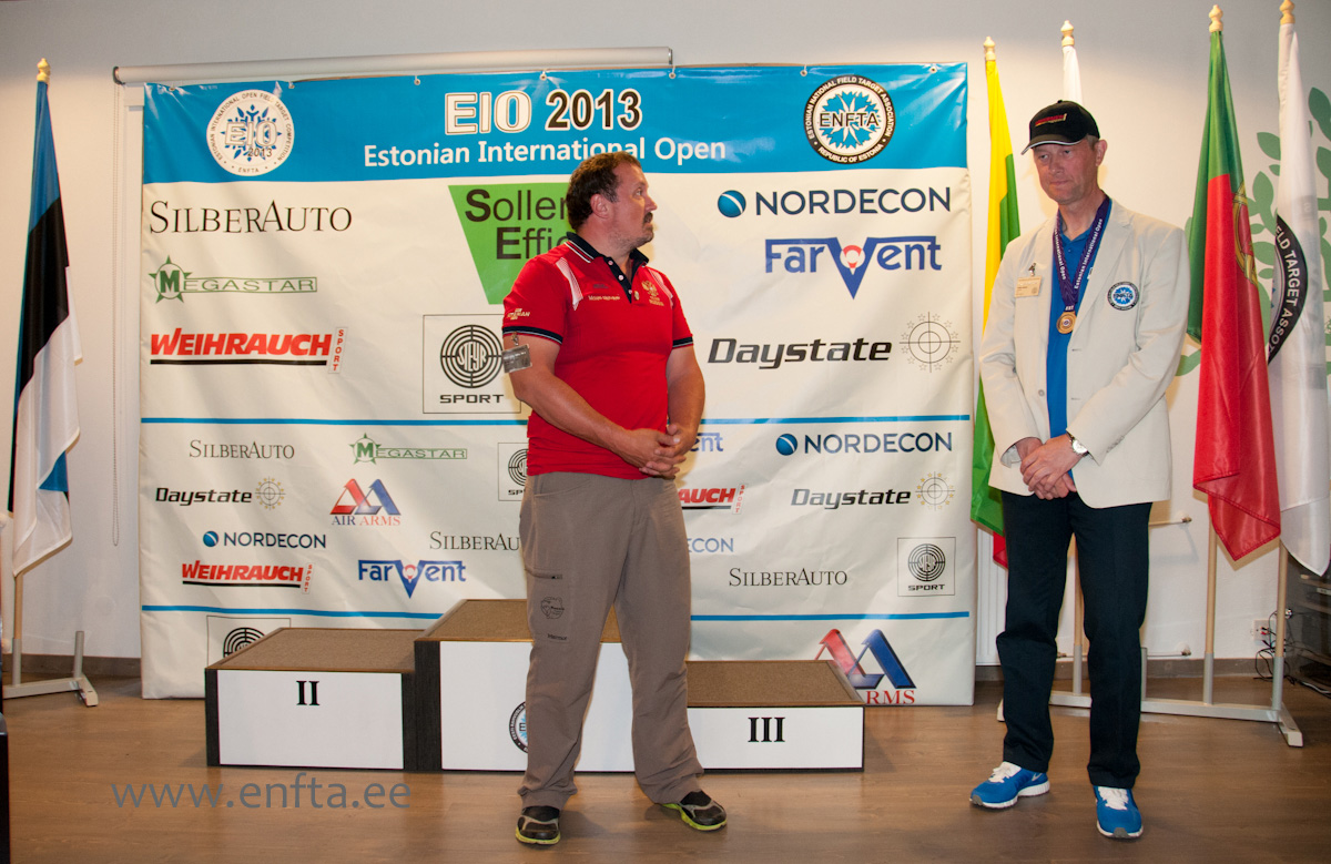 EIO 2013 awarding - president of NAFT, Maxim Matveyev and president of ENFTA, Kaidu Jalakas