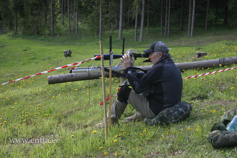 Rein on püssi oma kätte tagasi võtnud