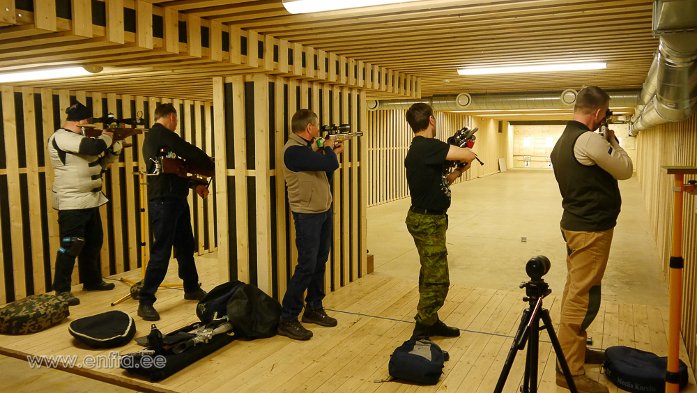 Allan, Andres, Ülo, Argo, Meelis - teine vahetus püsti